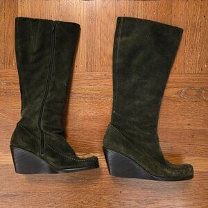 Aerosoles Gather Round Olive Green Suede Boots, Sz 6.5